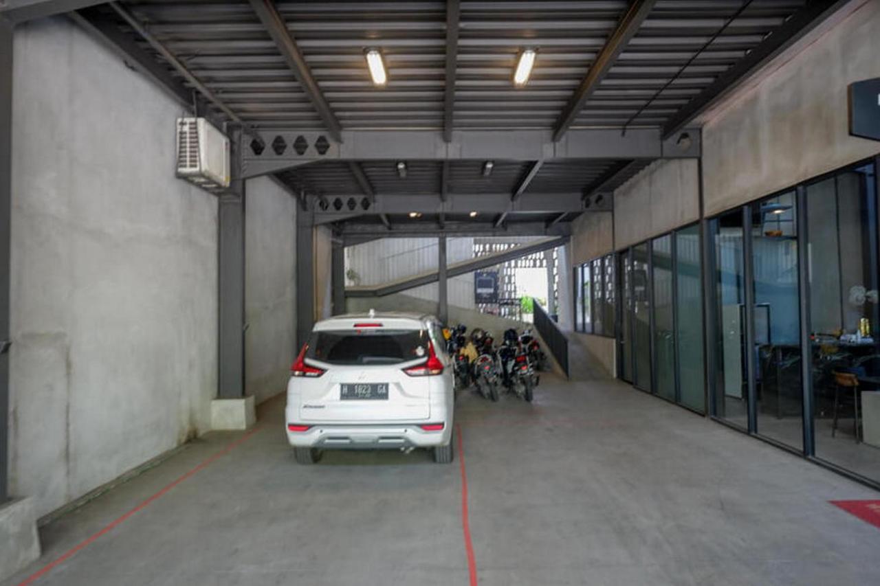 Reddoorz Plus Near Kawasan Sam Poo Kong Semarang Eksteriør billede