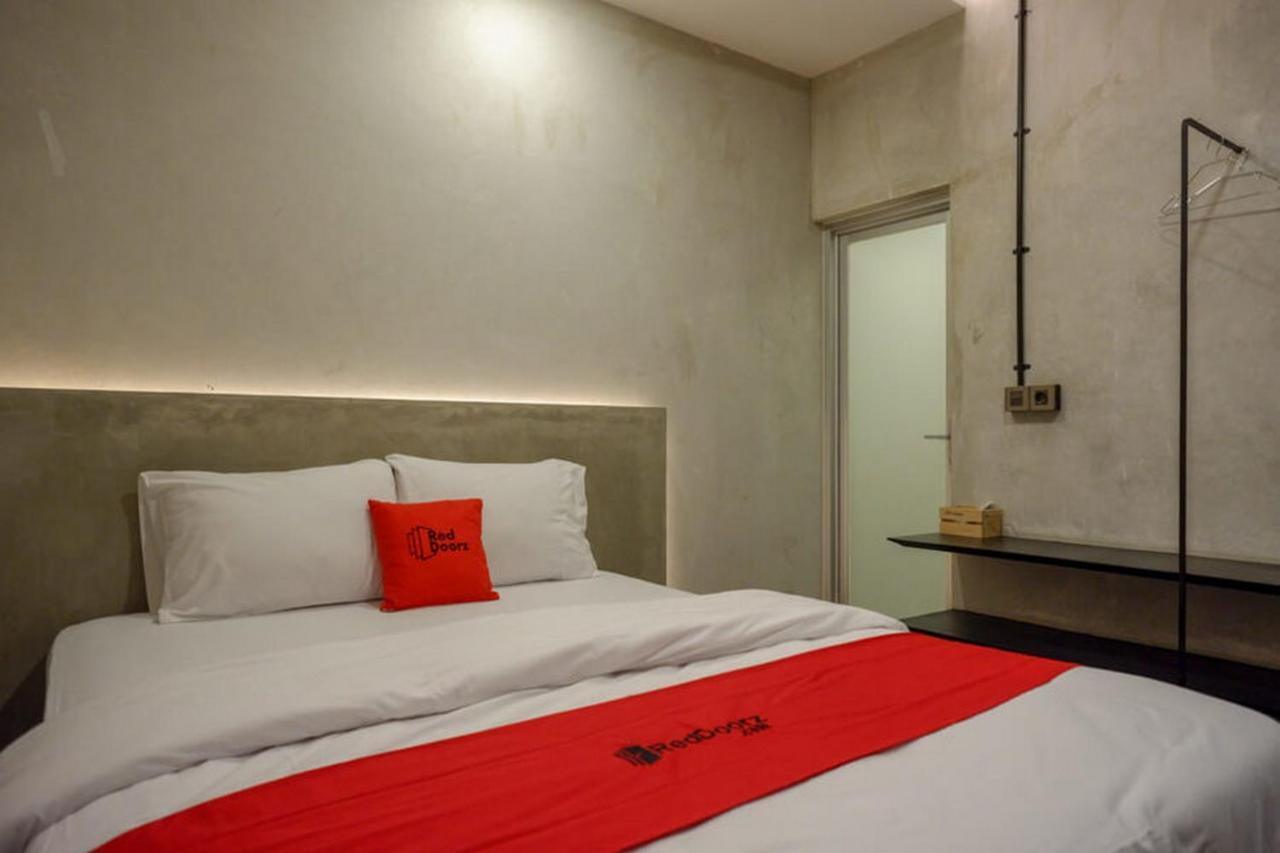 Reddoorz Plus Near Kawasan Sam Poo Kong Semarang Eksteriør billede