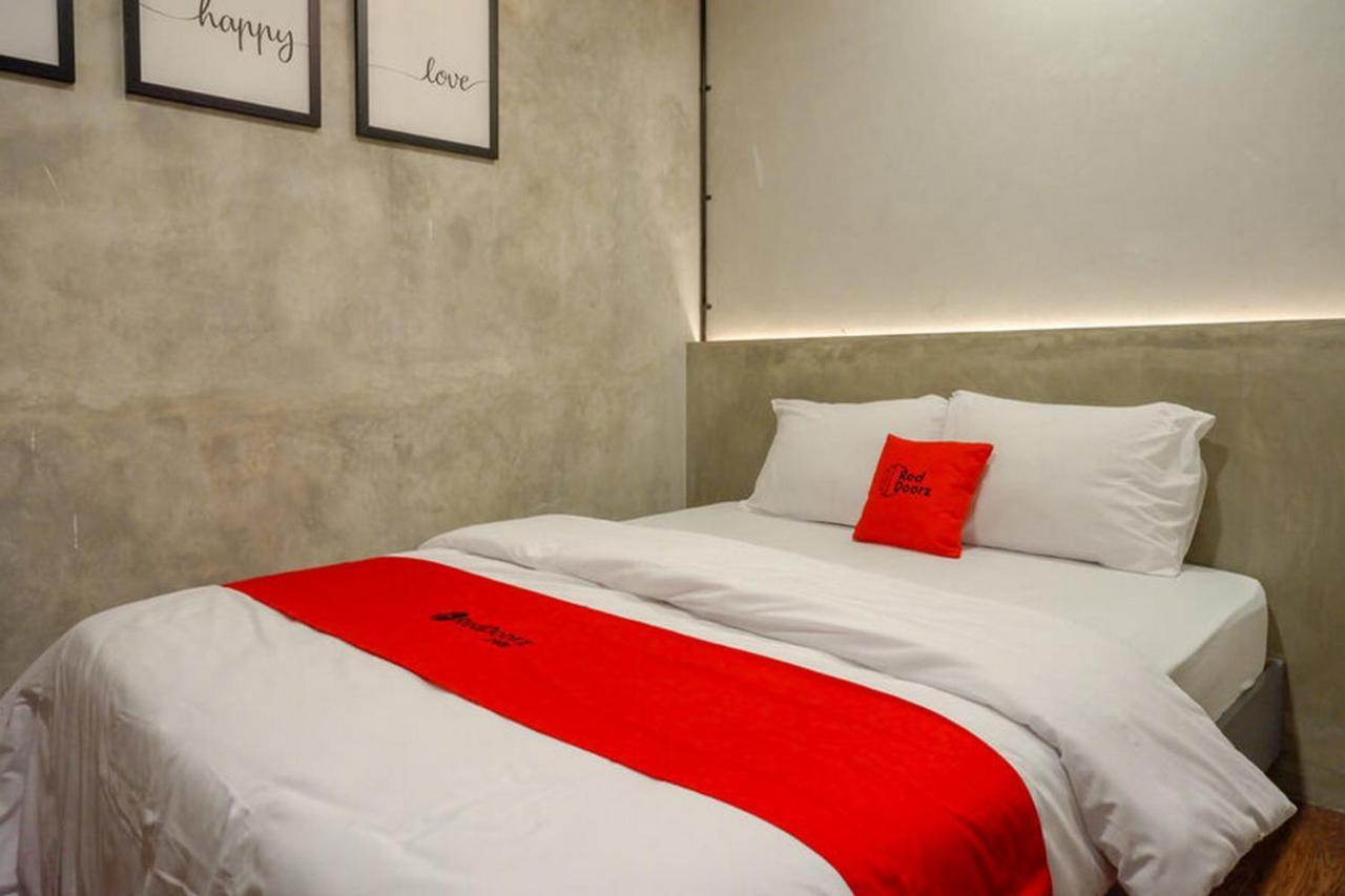 Reddoorz Plus Near Kawasan Sam Poo Kong Semarang Eksteriør billede