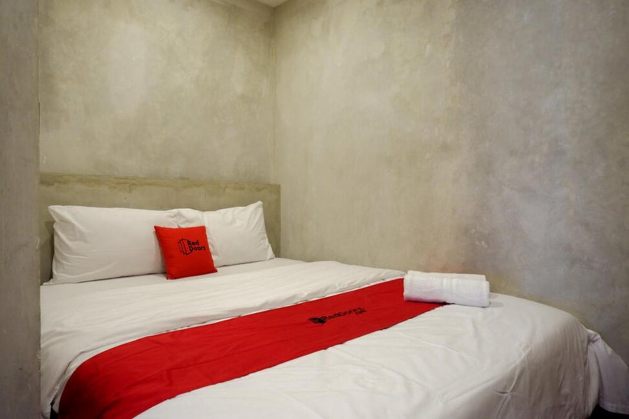 Reddoorz Plus Near Kawasan Sam Poo Kong Semarang Eksteriør billede