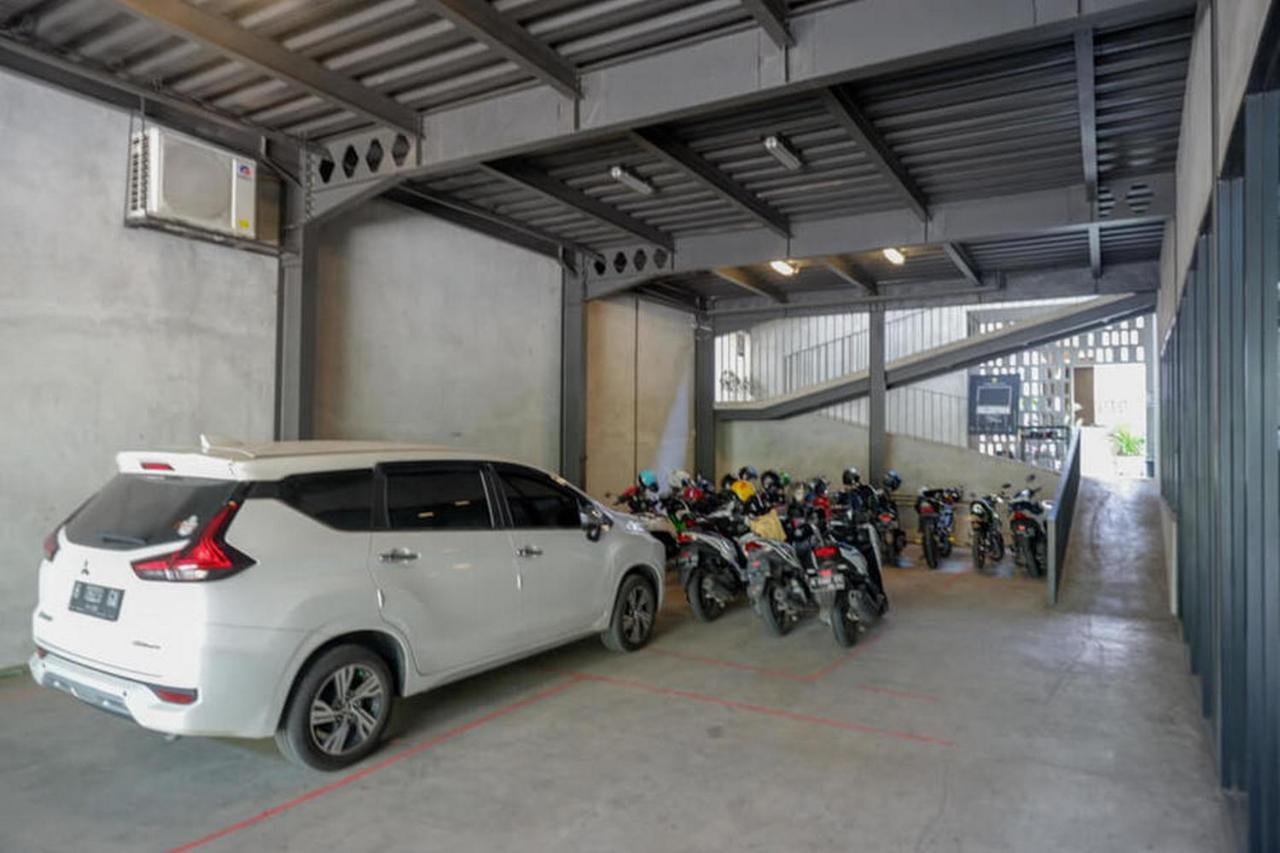 Reddoorz Plus Near Kawasan Sam Poo Kong Semarang Eksteriør billede